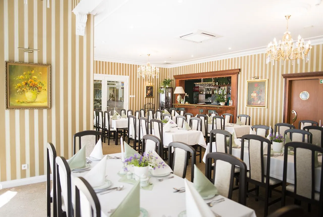 Hotel Renusz Gdansk 3*,